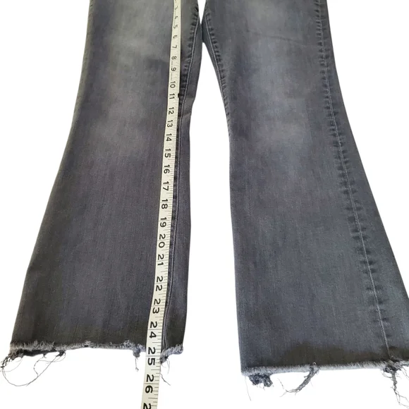 FREE PEOPLE Gray Straight-Leg Cropped Raw Fringe Hem Denim Jeans‎ Women's SZ 30 - Picture 7 of 11